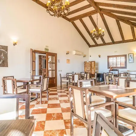 Tatil Evi Beautiful In Benahavis With Outdoor Swimming Pool, Jacuzzi And 1 Bedrooms Estepona