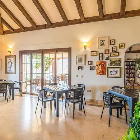 Beautiful In Benahavis With Outdoor Swimming Pool, Jacuzzi And 1 Bedrooms Tatil Evi *