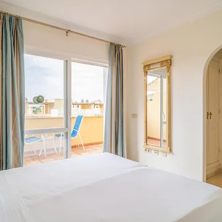 Tatil Evi Beautiful In Benahavis With Outdoor Swimming Pool, Jacuzzi And 1 Bedrooms Estepona